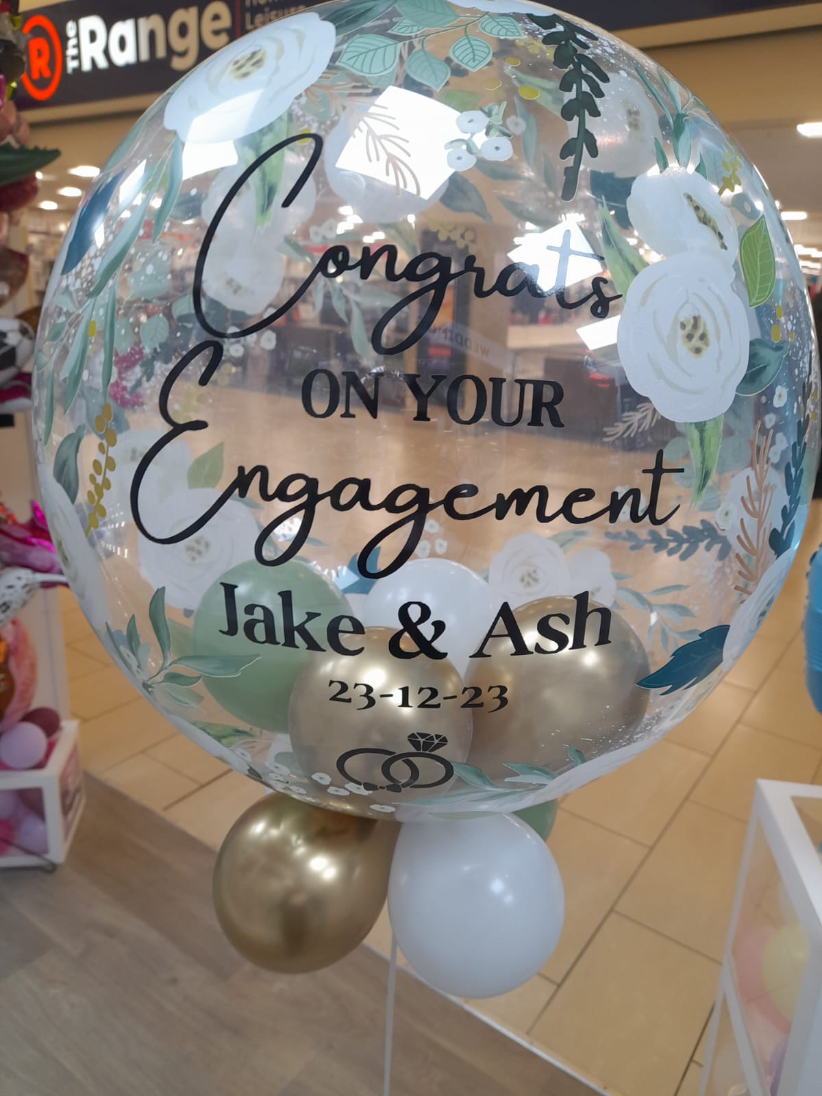 Personalised Floral Bubble – White, Eucalyptus & Gold Smallies, Black Vinyl